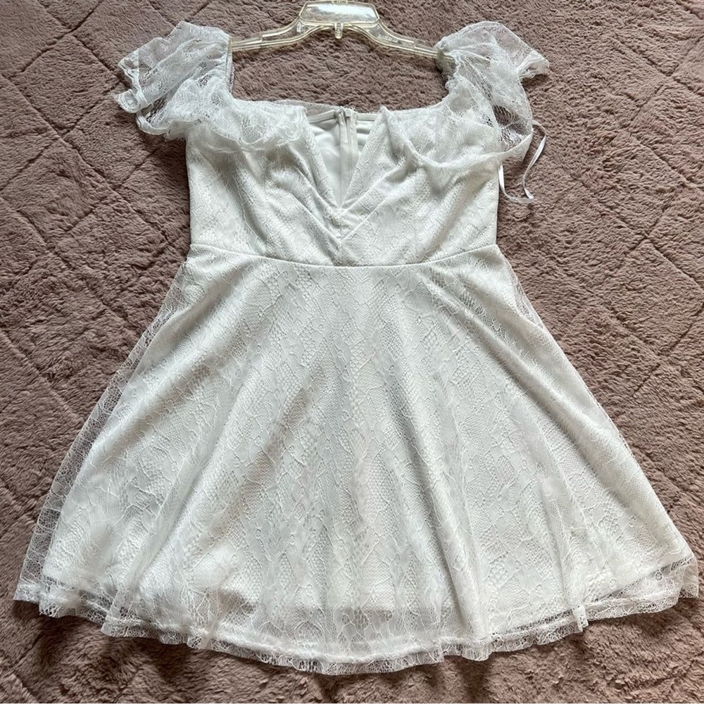 Lulu's Off The Shoulder Lace Mini Dress‎ Preppy Cottage Coquette Homecoming Sz L